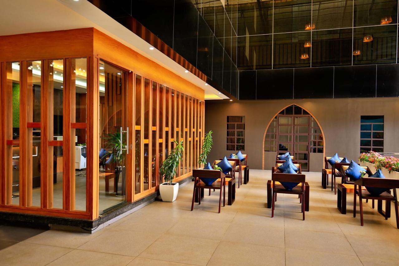 Amuse Vista Resorts And Spa Anachal Exterior foto